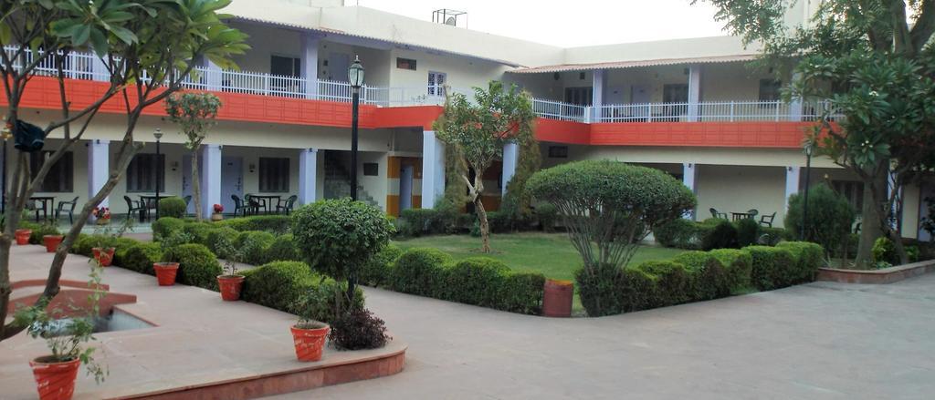 Hotel Goverdhan Tourist Complex Fatehpur Sīkri Εξωτερικό φωτογραφία