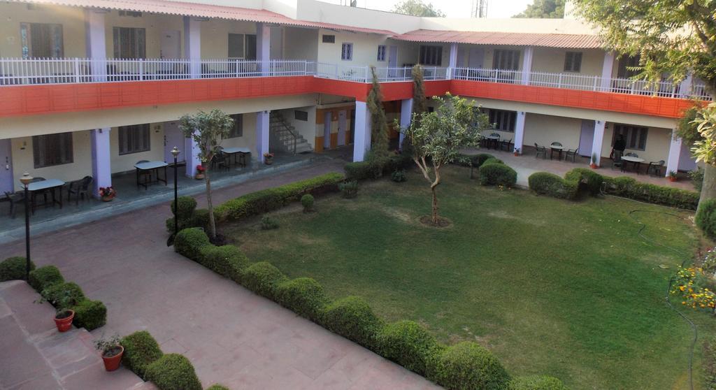 Hotel Goverdhan Tourist Complex Fatehpur Sīkri Εξωτερικό φωτογραφία